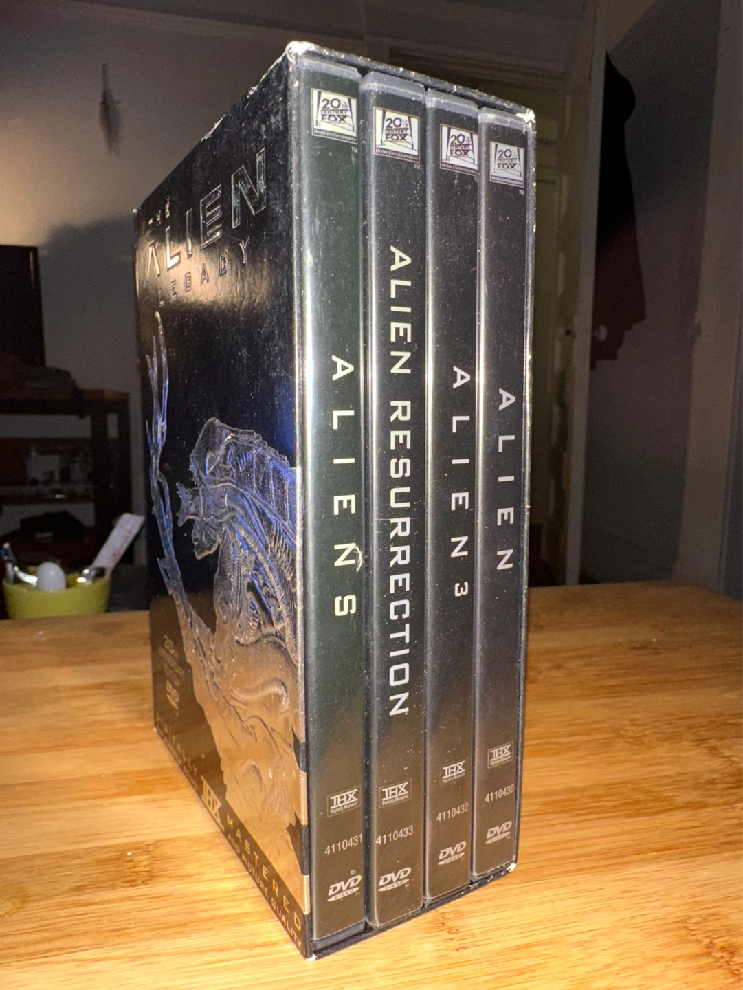 The Alien Legacy 20th Anniversary Edition DVD Box Set - photo 2