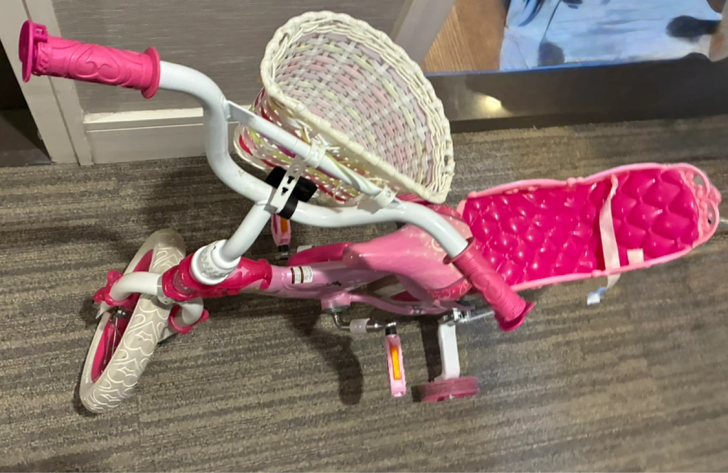 Pink Princess Child's Bicycle w. Basket and Doll Seat - photo 3