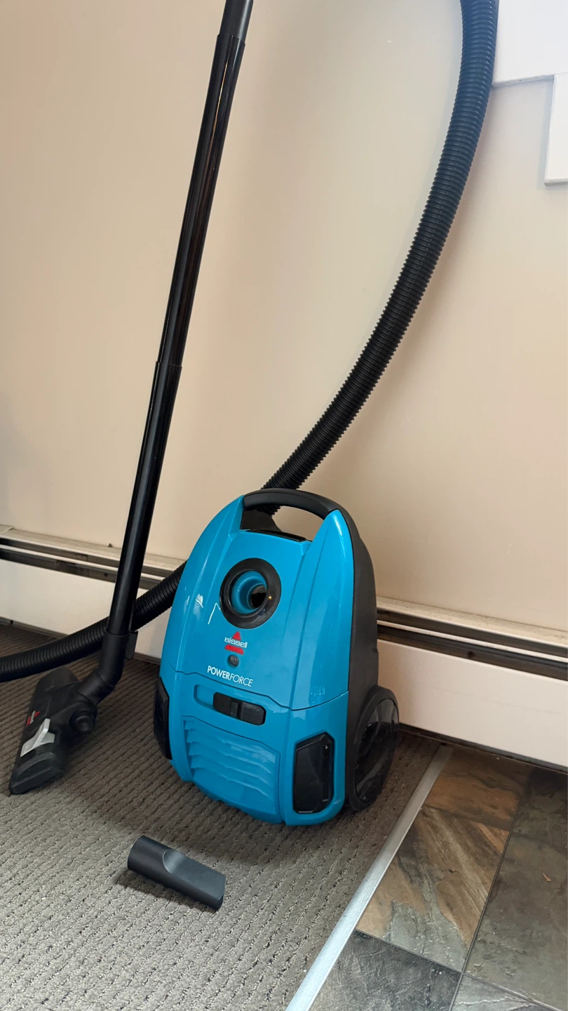 Bissell PowerForce Bagless Vacuum - photo 3