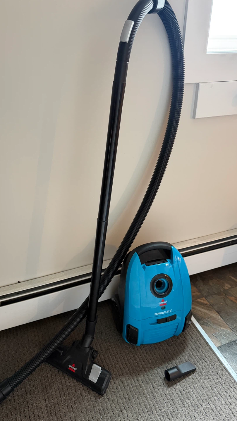 Bissell PowerForce Bagless Vacuum - photo 2