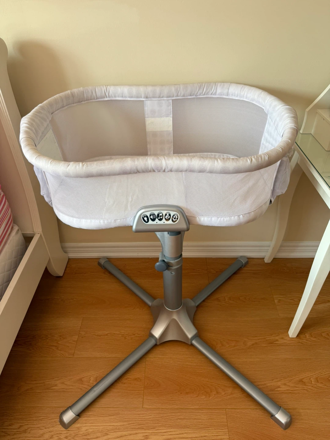 Halo bassinet