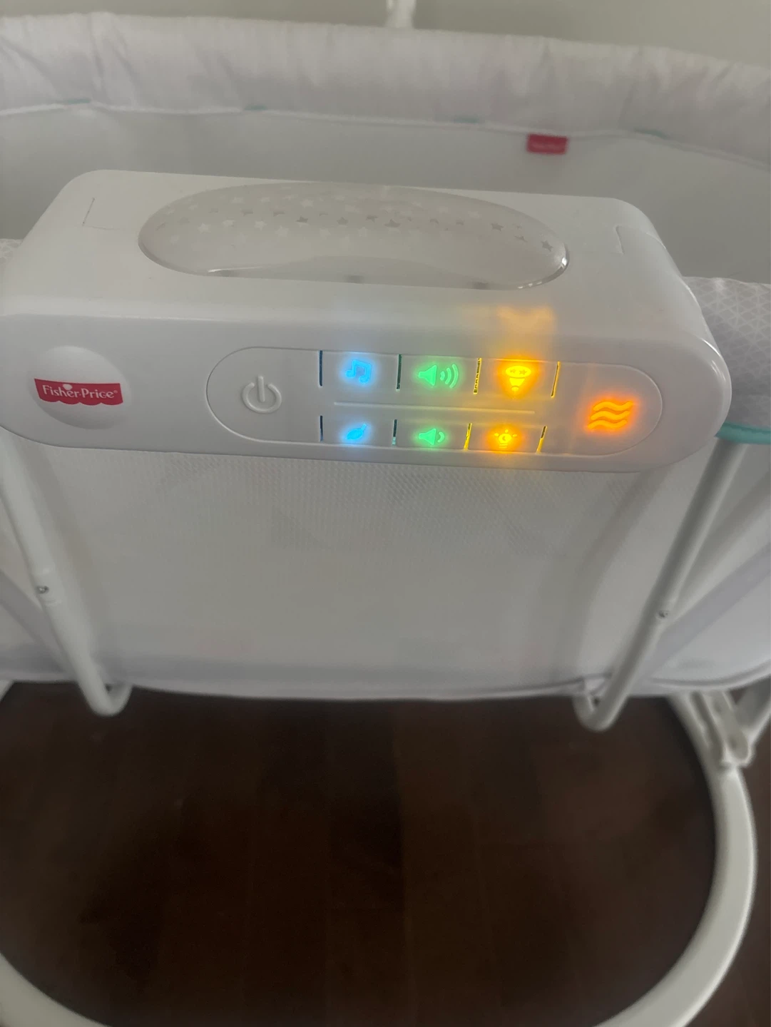 Fisher-Price Soothing Motions Bassinet - photo 2