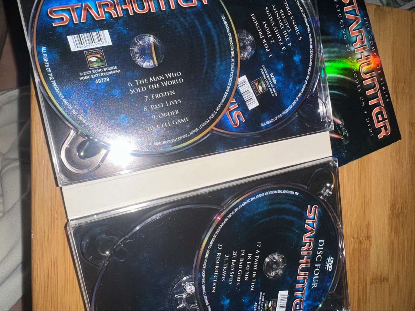 Starhunter The Complete Series 4-DVD Set - photo 2