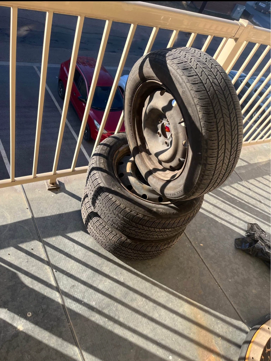 All season Set of 3(three)used tires (215 60 R16)