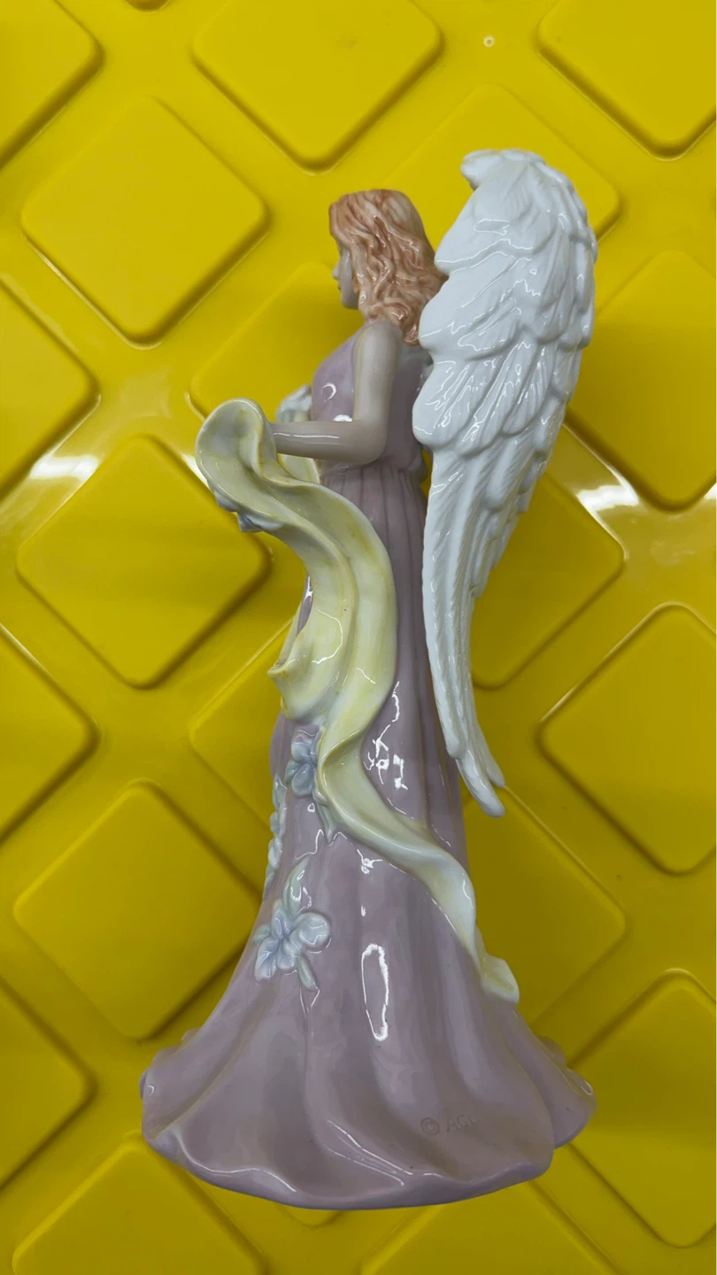 Mother’s Day gift -Musical Angel Figurine 'A Mother is Love' - photo 3