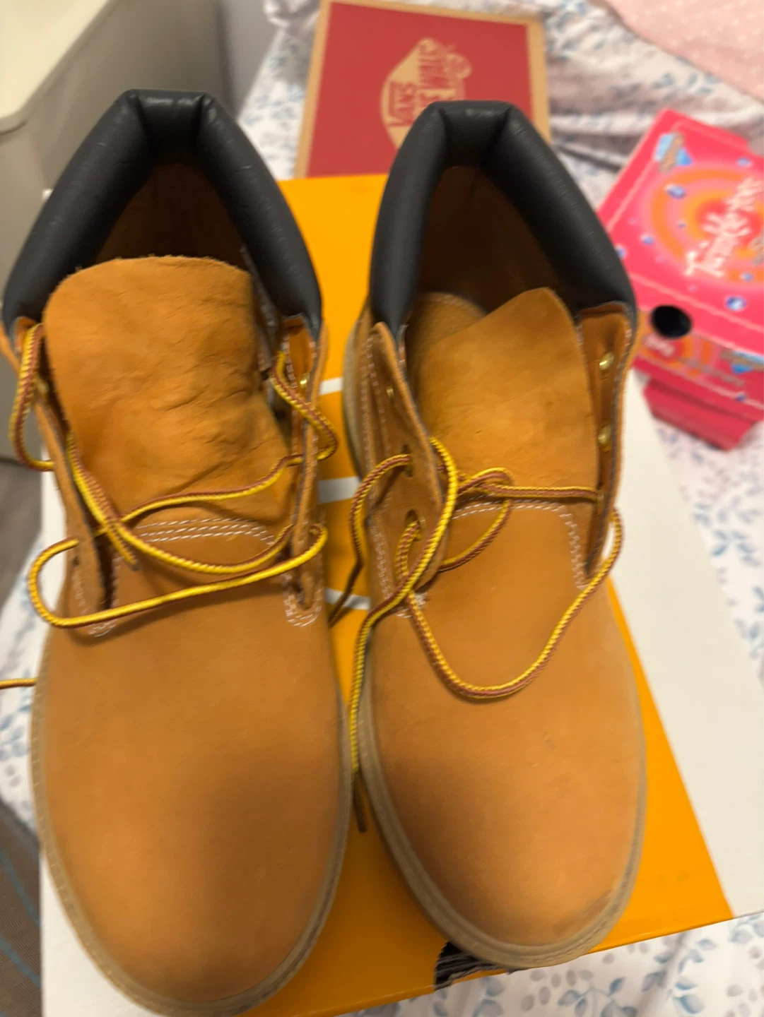 Slightly used Timberland Boys' Classic Boots Size 4