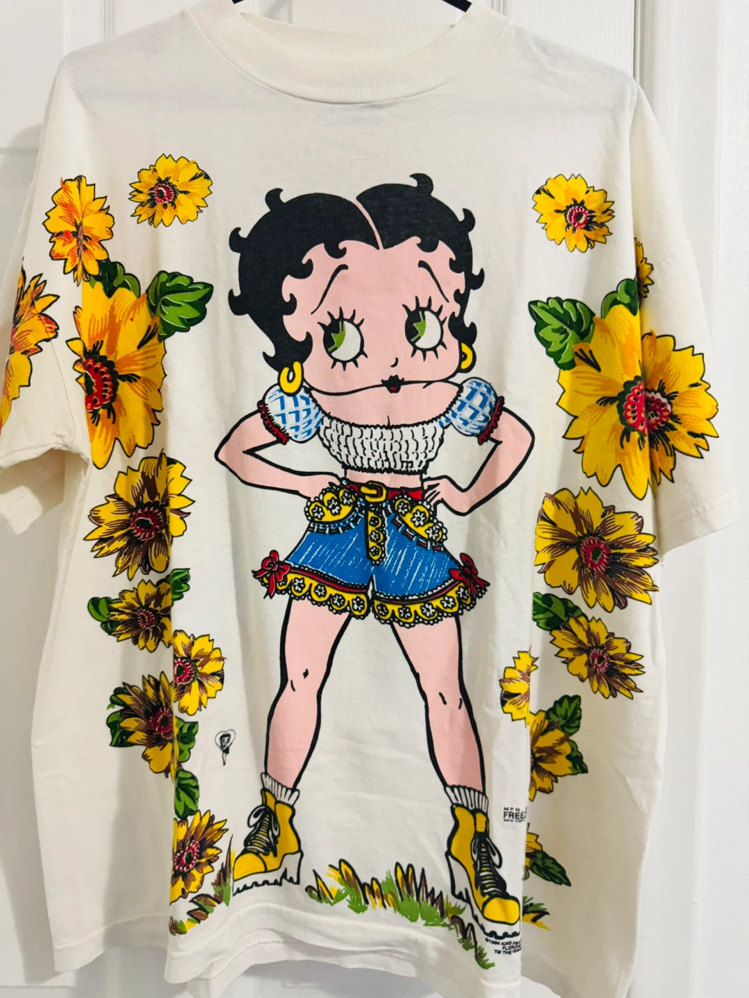 Vintage 1994 Betty Boop 100% Home Grown AOP (XL) - photo 2