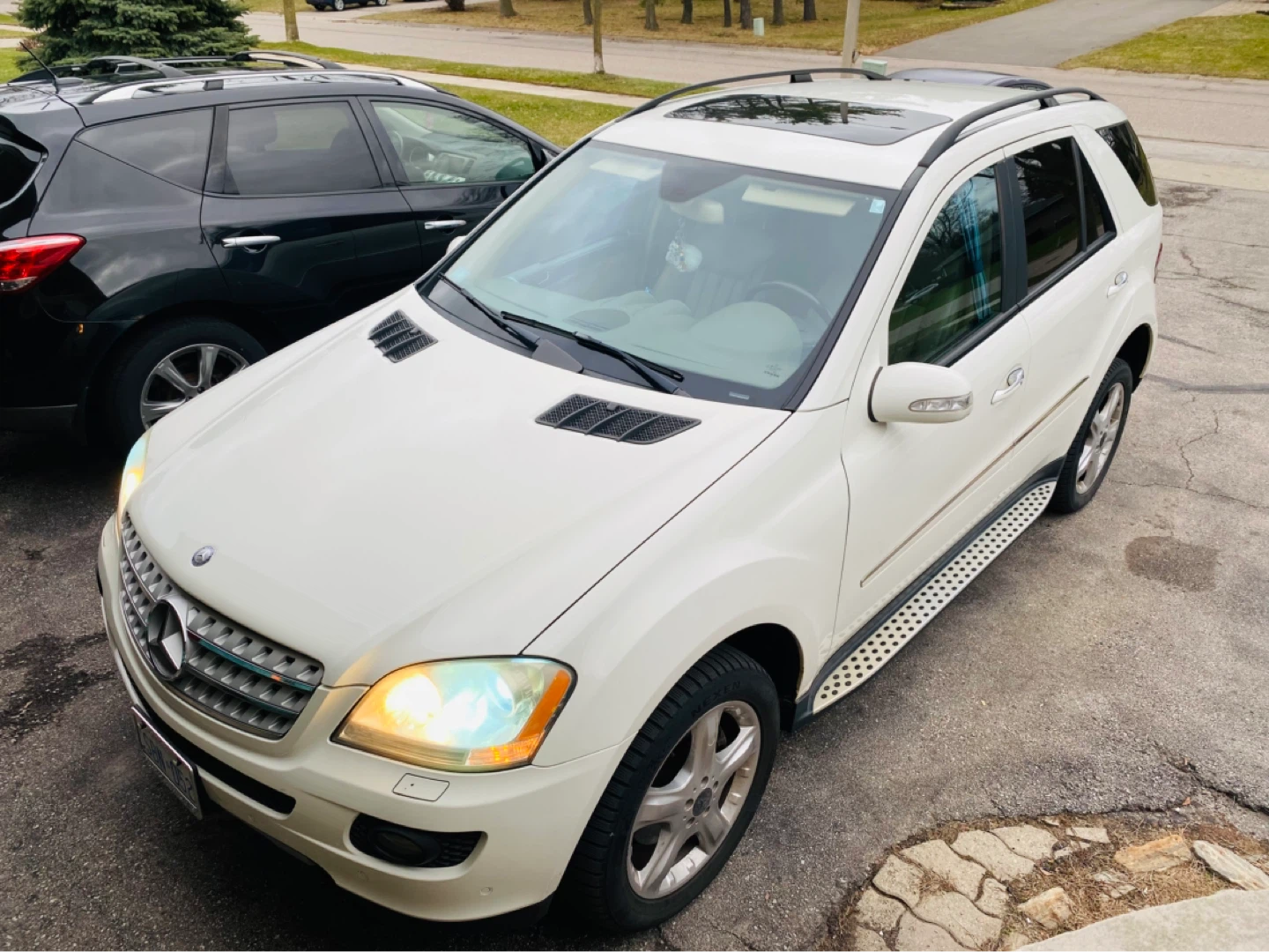 White Mercedes-Benz ML 320 CDI 4MATIC SUV - photo 4