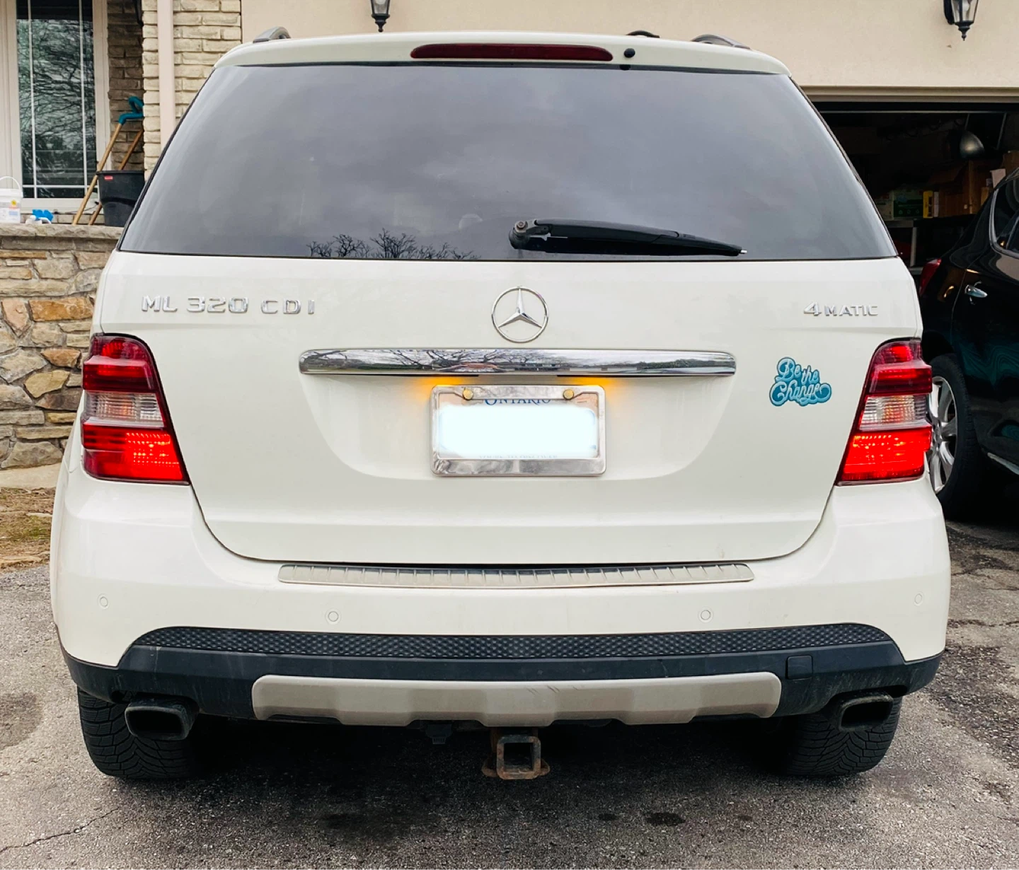 White Mercedes-Benz ML 320 CDI 4MATIC SUV - photo 2