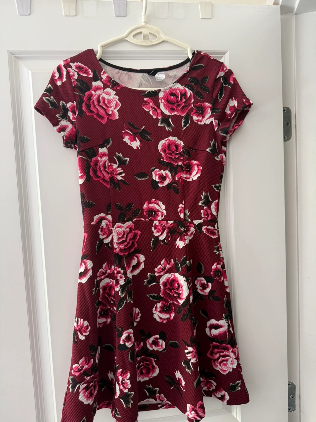 H&M Burgundy Floral Short Sleeve Fit and Flare Dress