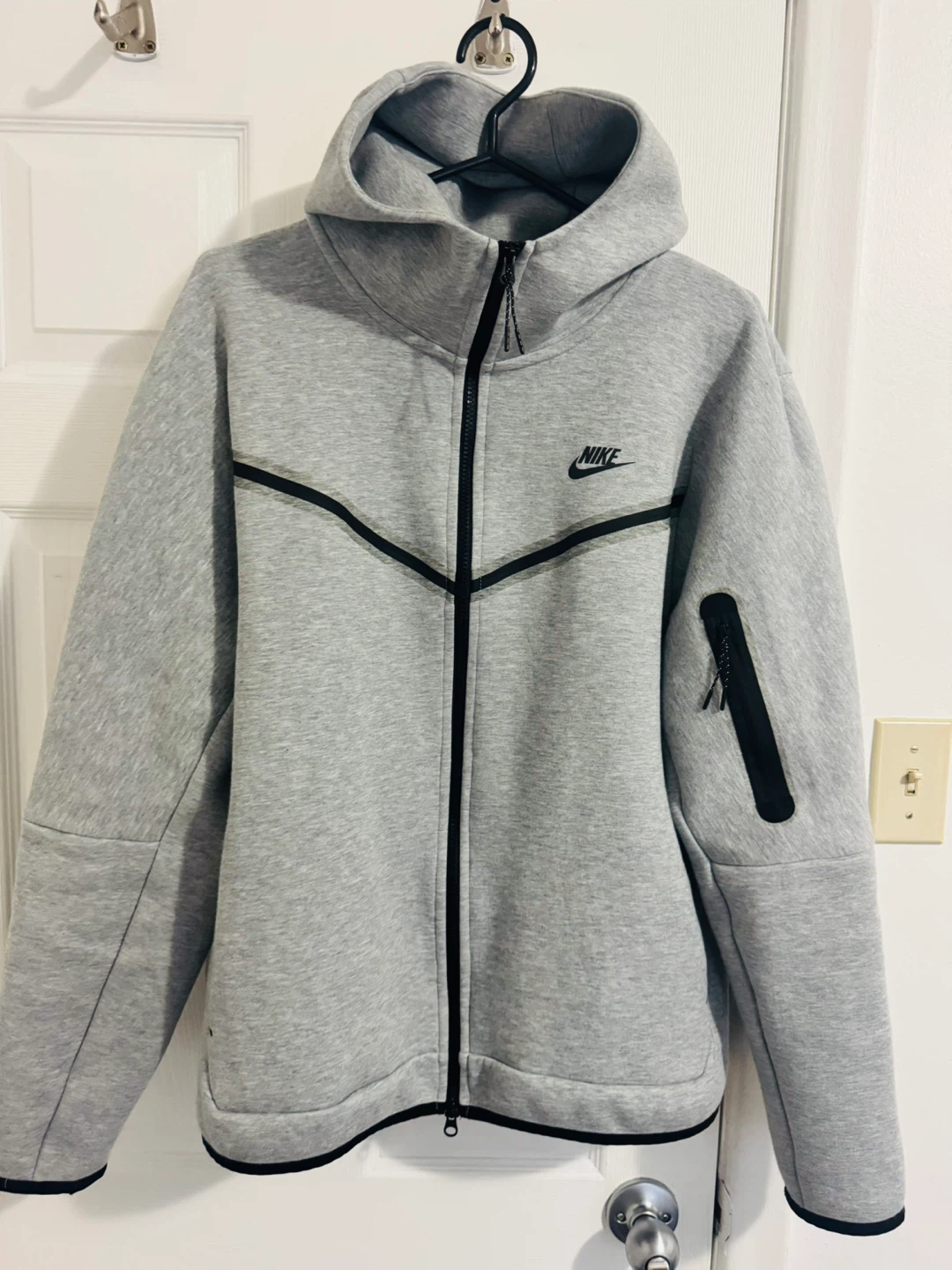 Nike Tech Men’s Fleece Windrunner Full Zip Jacket (XL) - photo 2