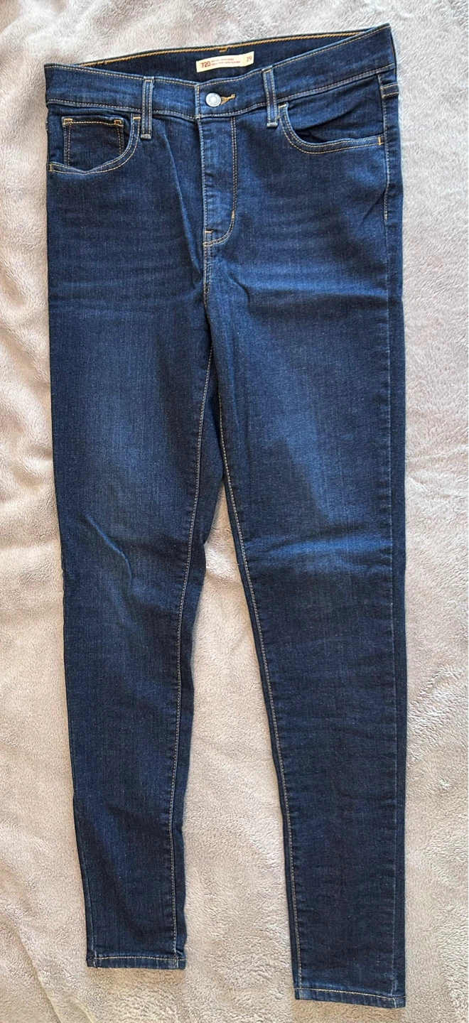 Levi's 720 High Rise Super Skinny Jeans Size 29
