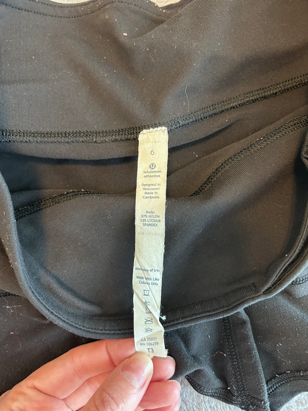 Lululemon Black Shorts Size 6 - photo 3