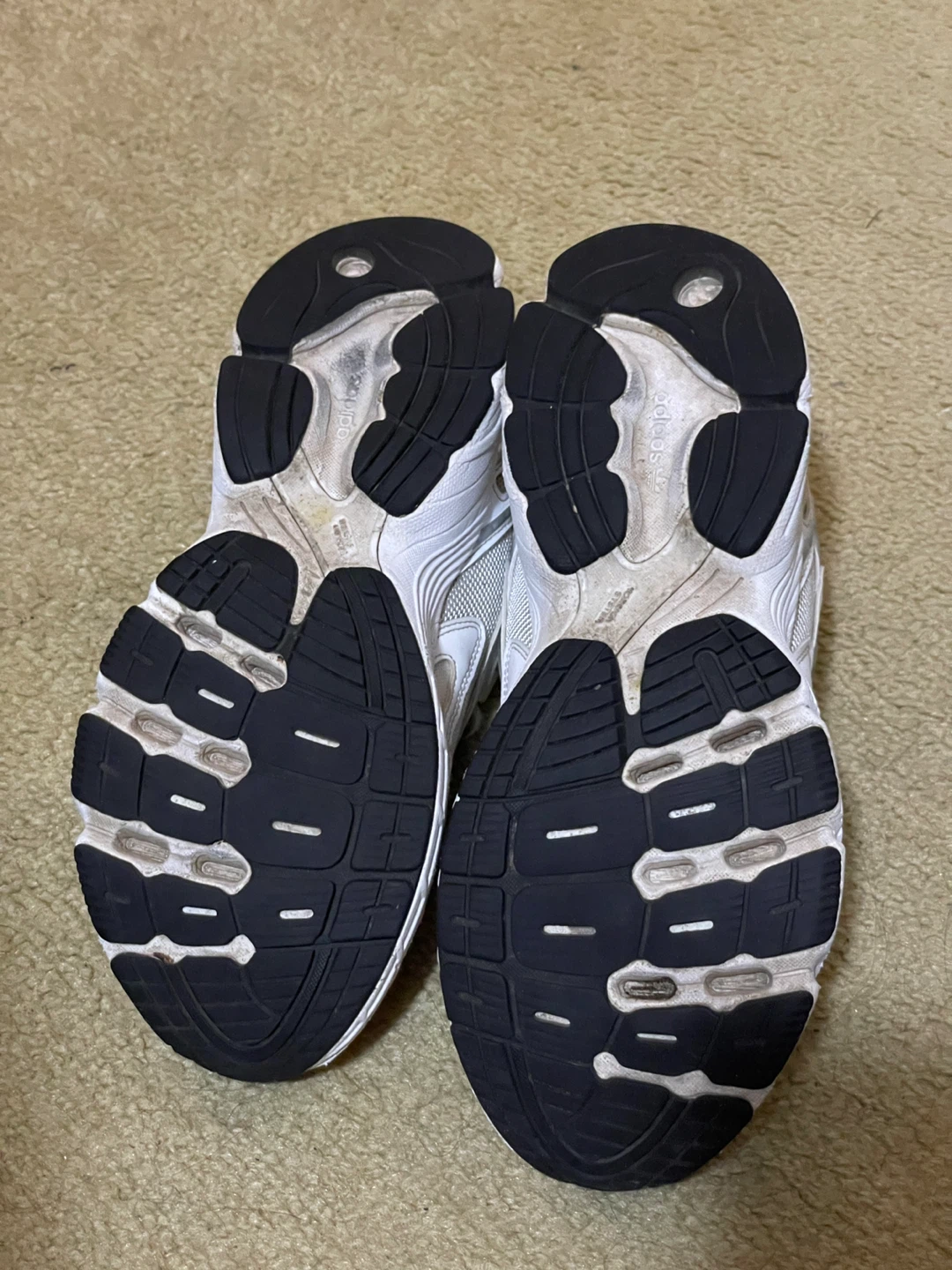Adidas White & Silver Shoes Size 8 - photo 3