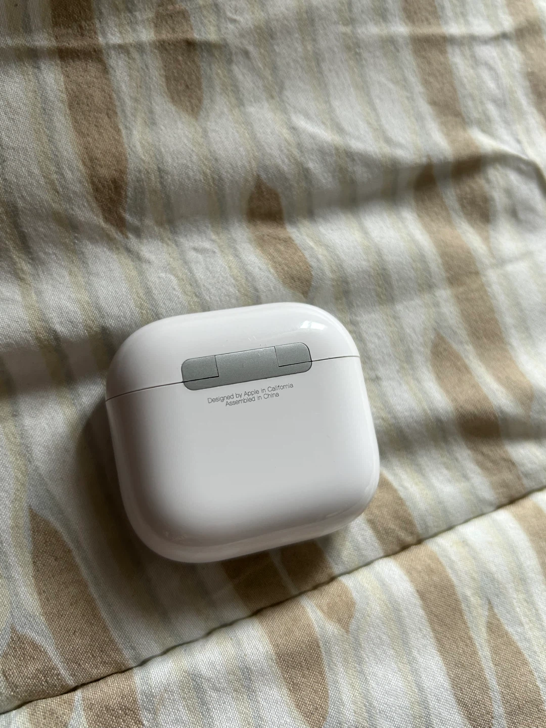 apple airpod 4s  with anc - photo 2