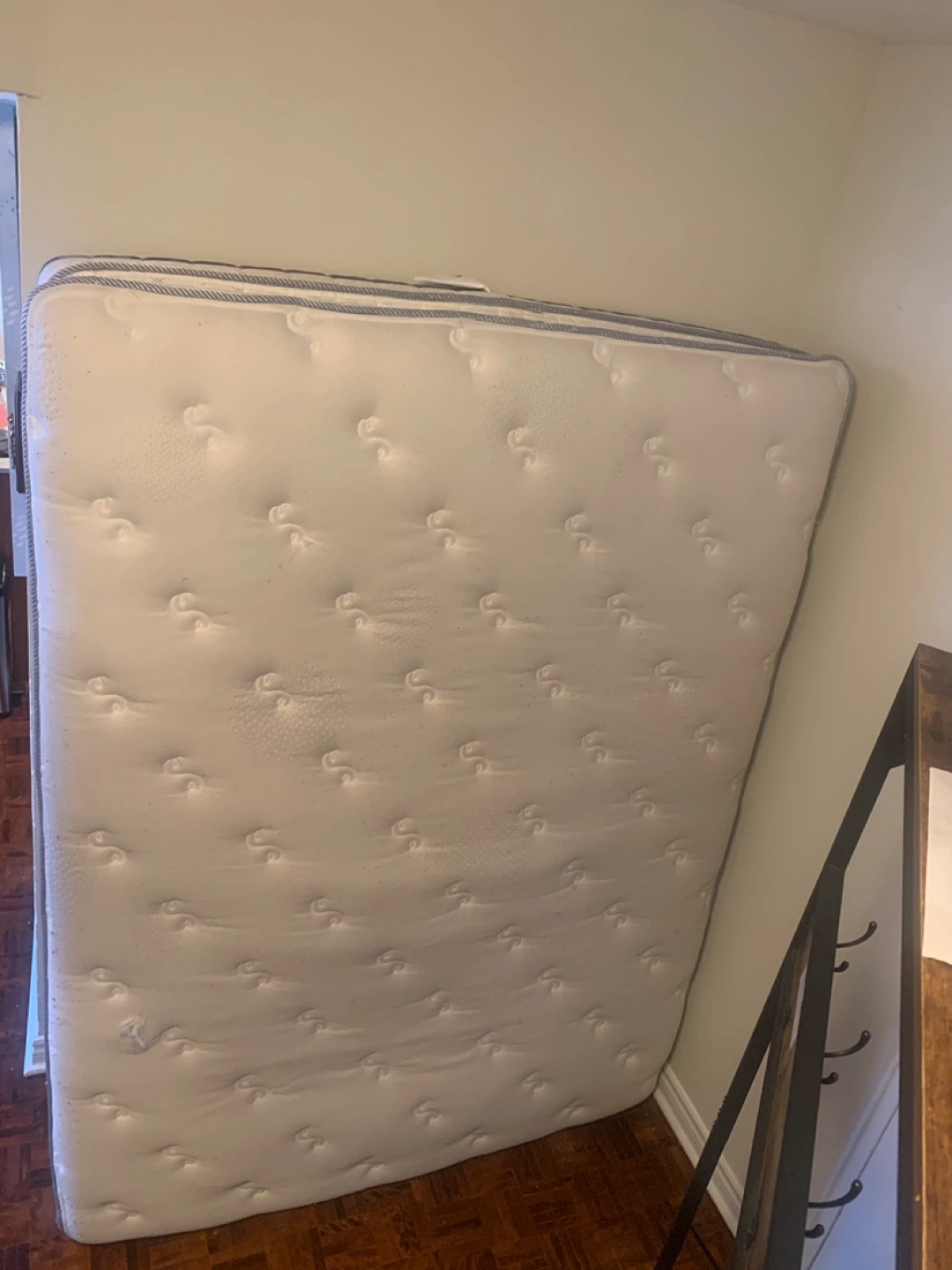White Queen Mattress