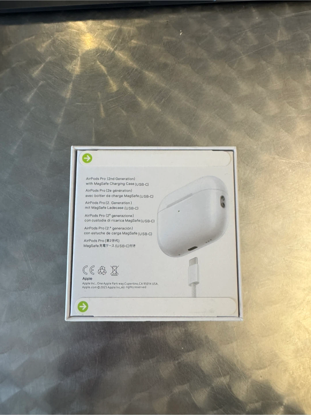 Apple AirPods Pro (2nd Generation) with MagSafe Charging Case - photo 2