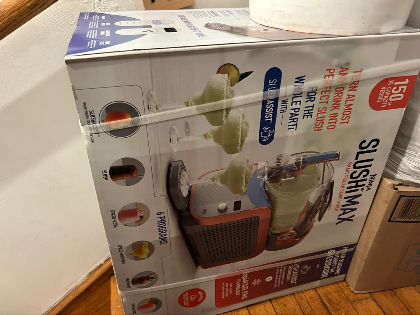 Ninja Slushi Max Smart Frozen Drink Maker - photo 2