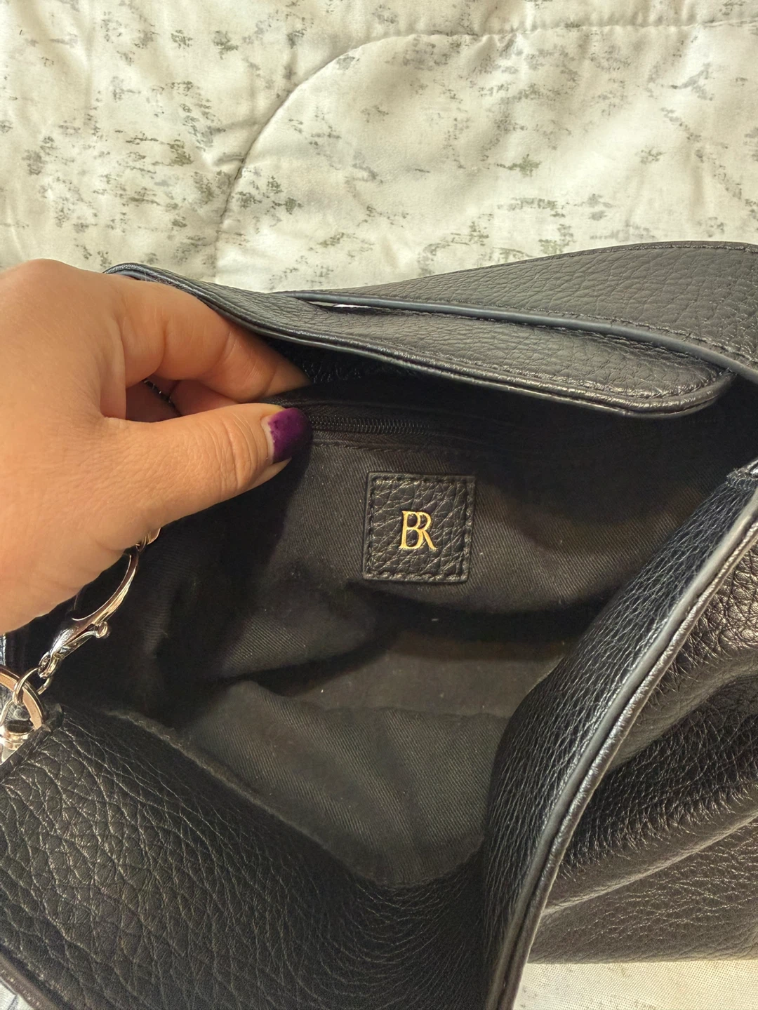 Black Faux banana republic Leather Shoulder Bag - photo 5