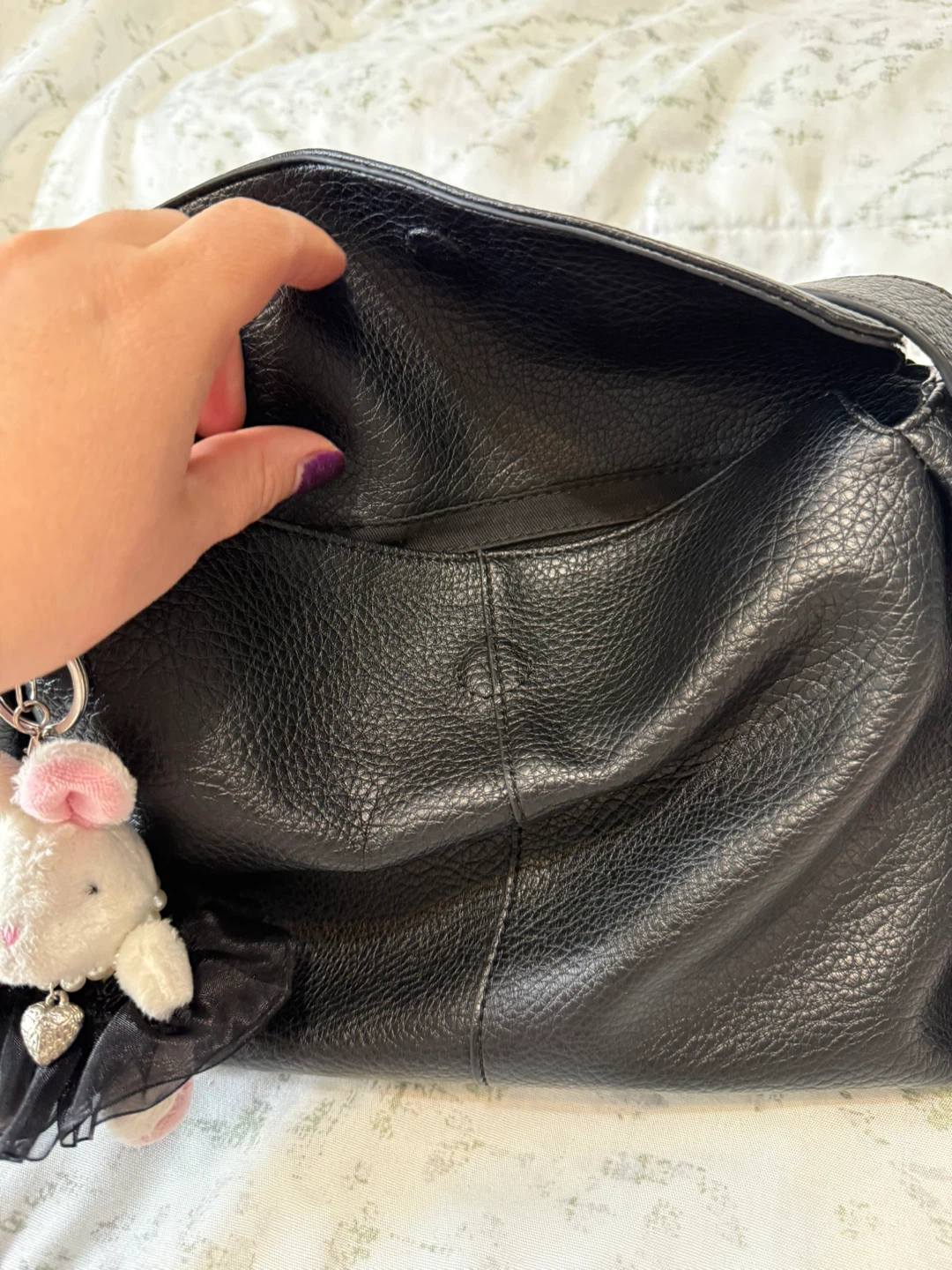 Black Faux banana republic Leather Shoulder Bag - photo 4