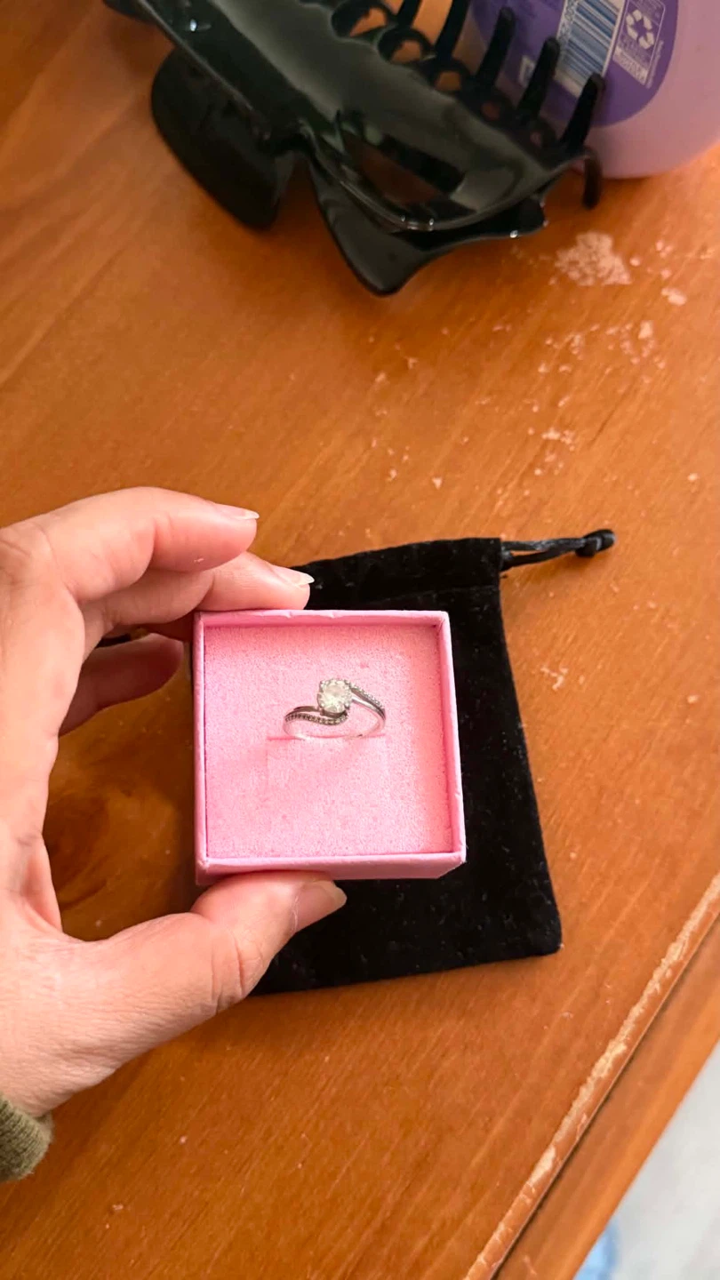MIKANA Ring with Bag and Box - photo 4
