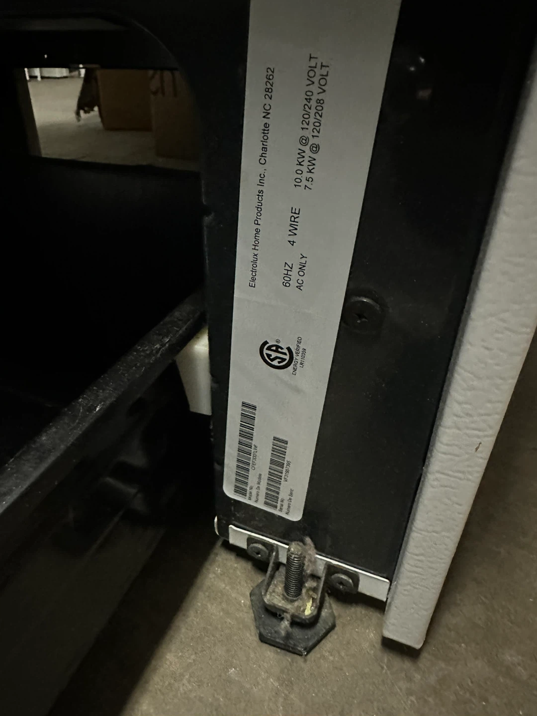 Frigidaire Electric Stove - photo 4