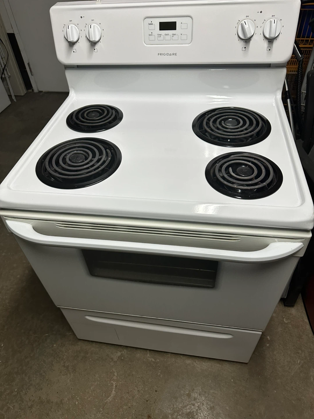 Frigidaire Electric Stove