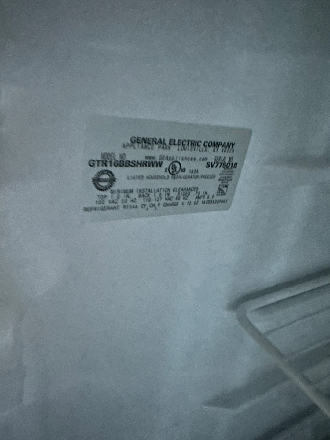 GE General Electric Refrigerator/Freezer - photo 2