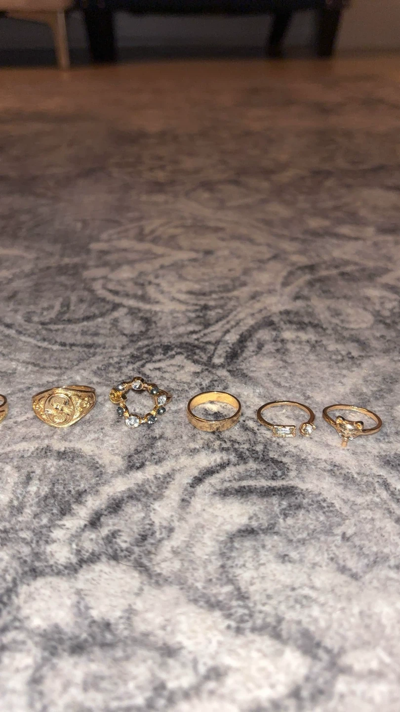 Assorted Gold Tone Rings - Set of 8 - photo 2
