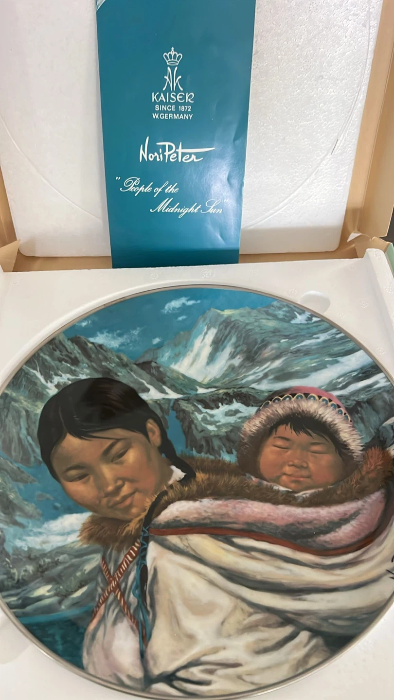 Kaiser Porcelain "People of the Midnight Sun" Collector Plate - photo 2