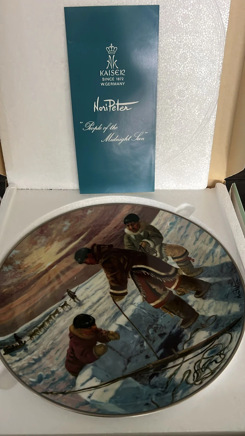 Kaiser Porcelain "People of the Midnight Sun" Collector Plate - photo 3