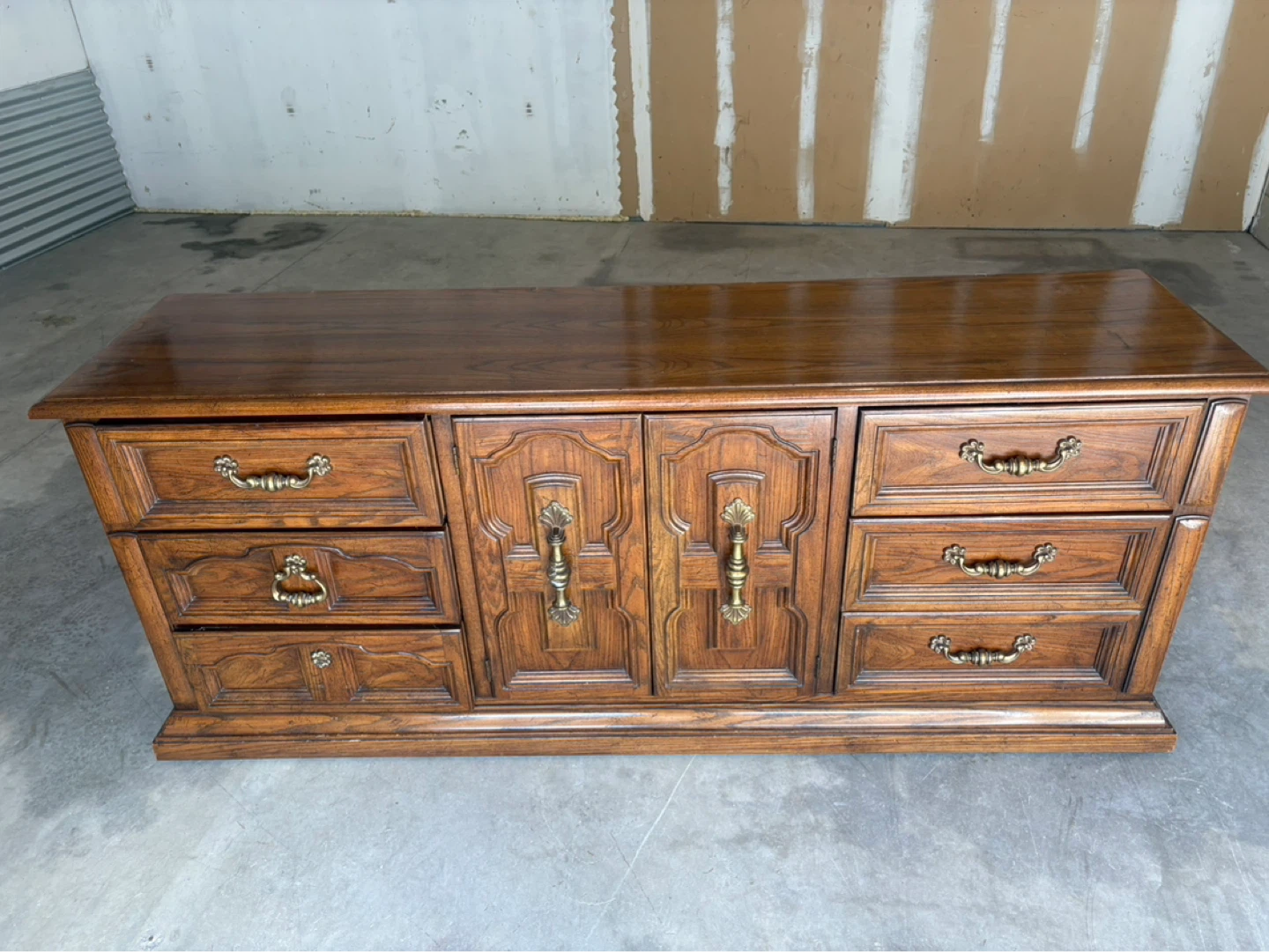 Free delivery used Vintage Wood Dresser with 9 Drawers - photo 2