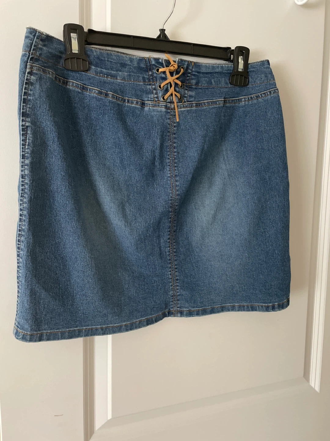 Stretch Denim Skirt Size 7 like new - photo 2