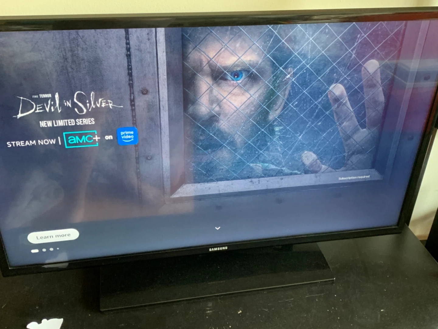 39" SAMSUNG HDTV (Made SMART!) - photo 2