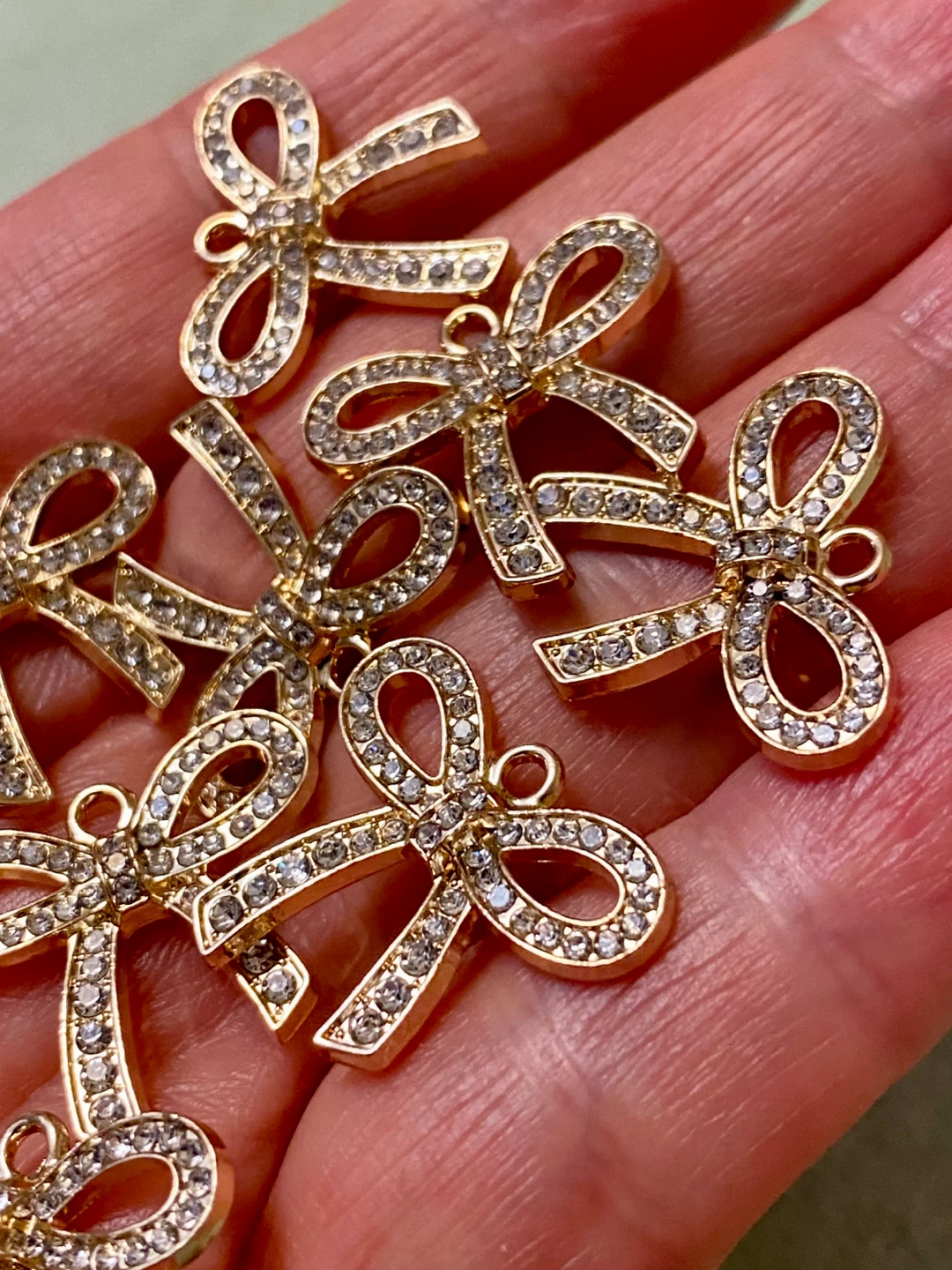 Set of 10 Gold Bow Charms with Rhinestones - photo 3