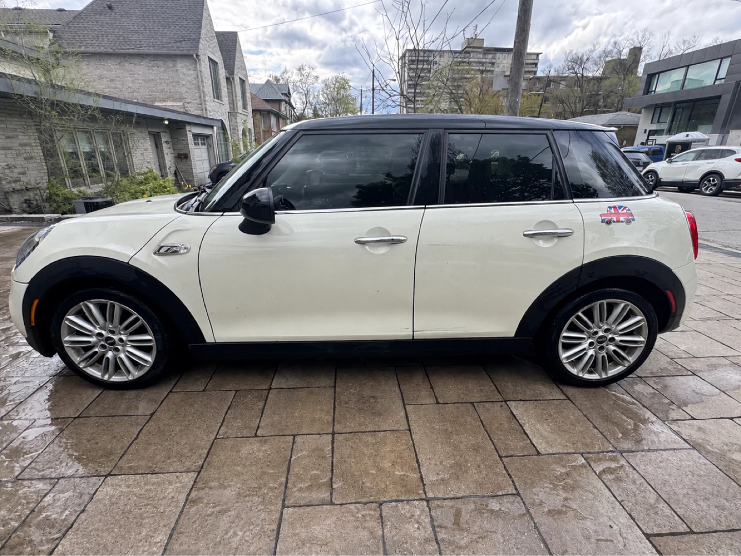 2016 MINI Cooper S 5-Door/Only 45,500 km/No Accidents/New Tires - photo 4