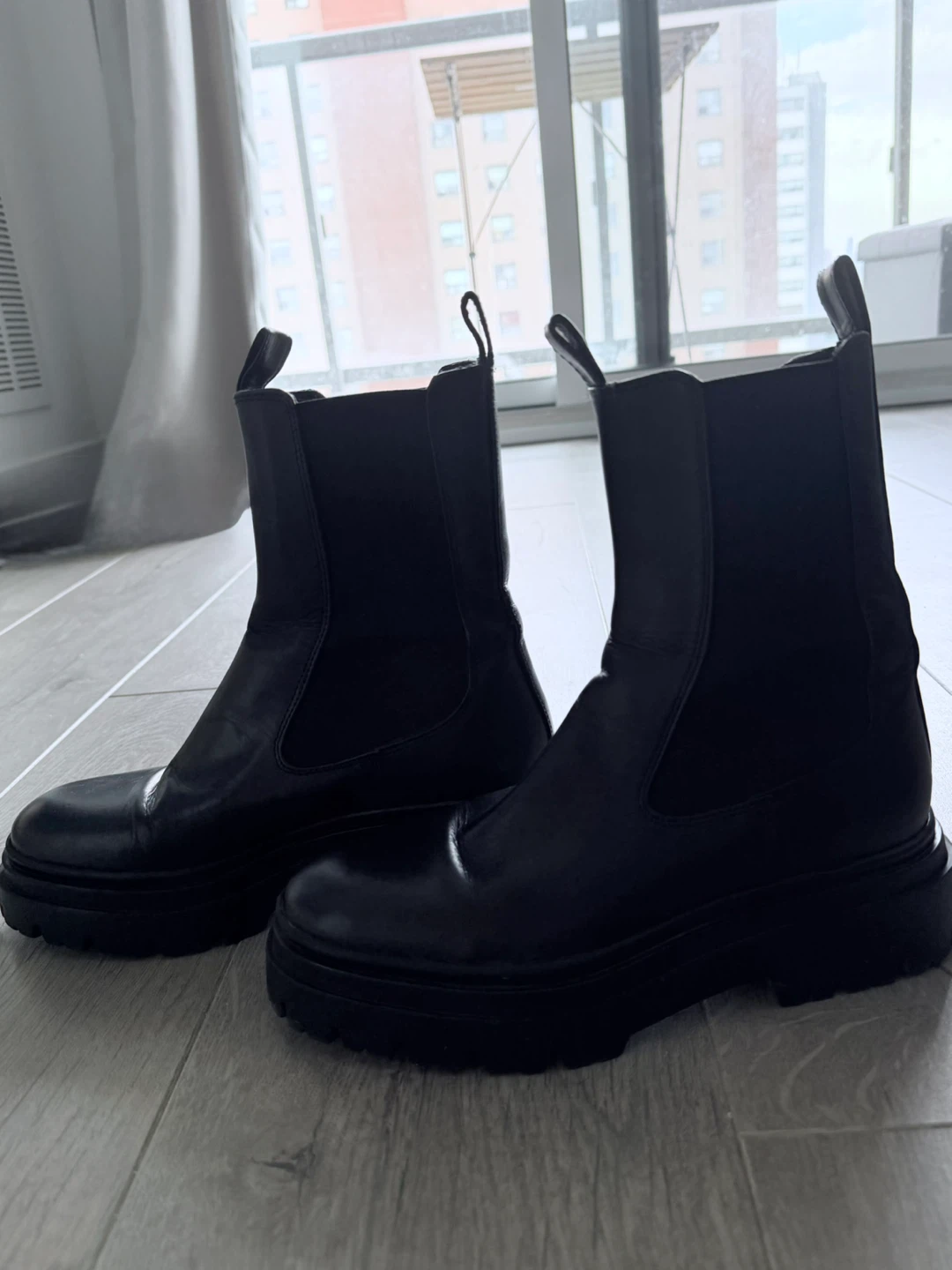 Zara Black Chelsea Boots - photo 2