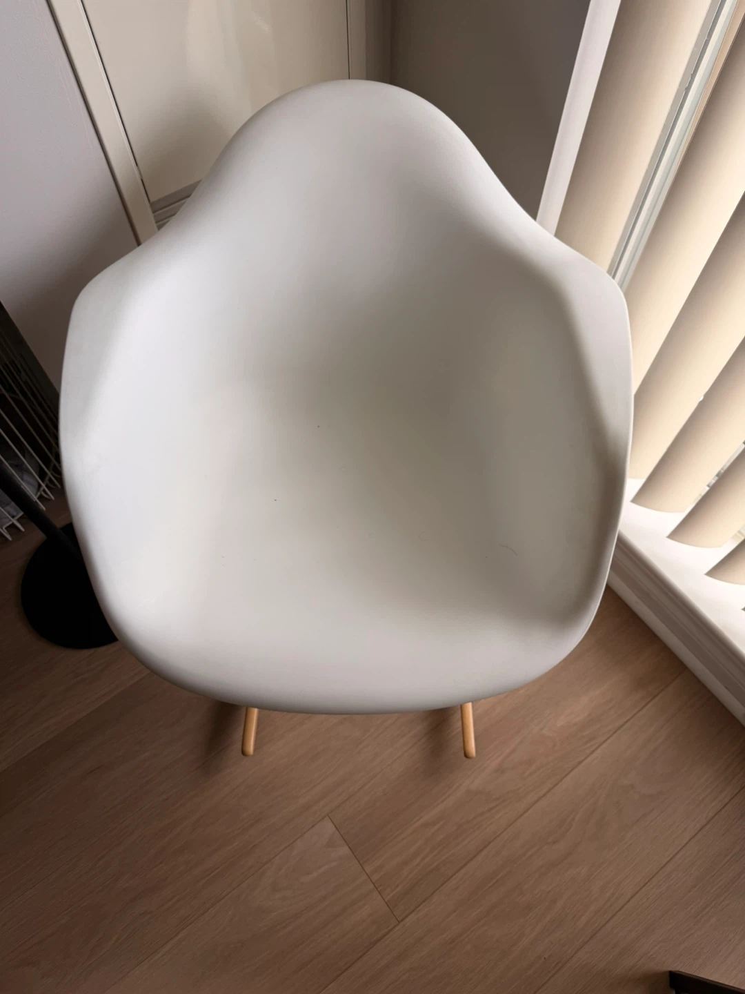 White Rocking Chair - photo 2