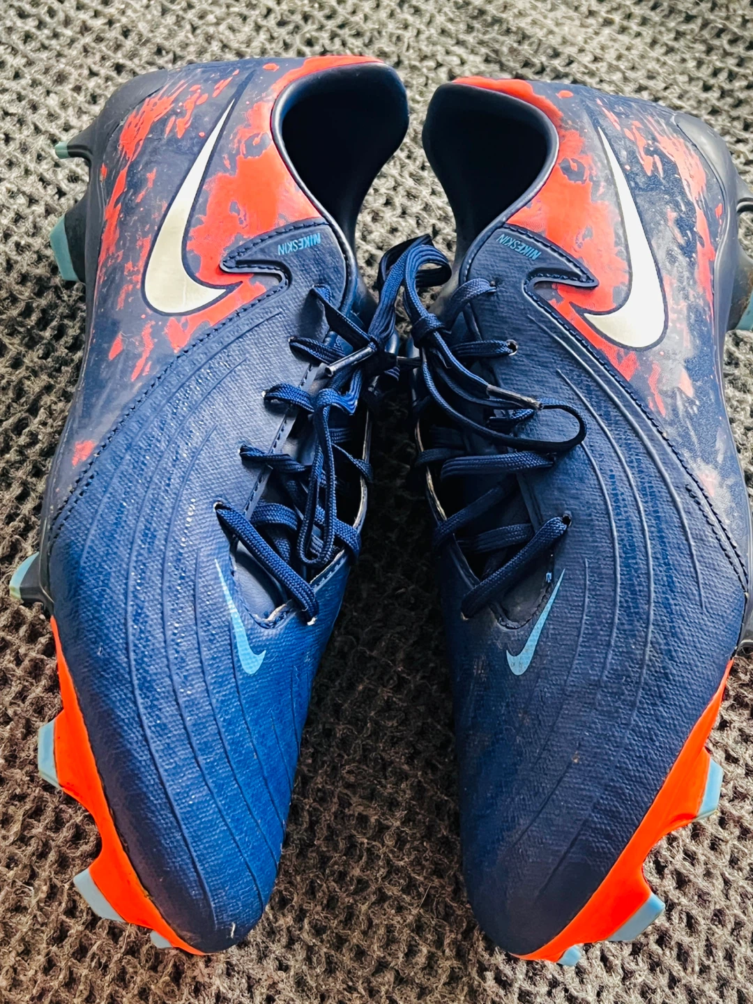 Nike Phantom Soccer Cleats Size 8.5