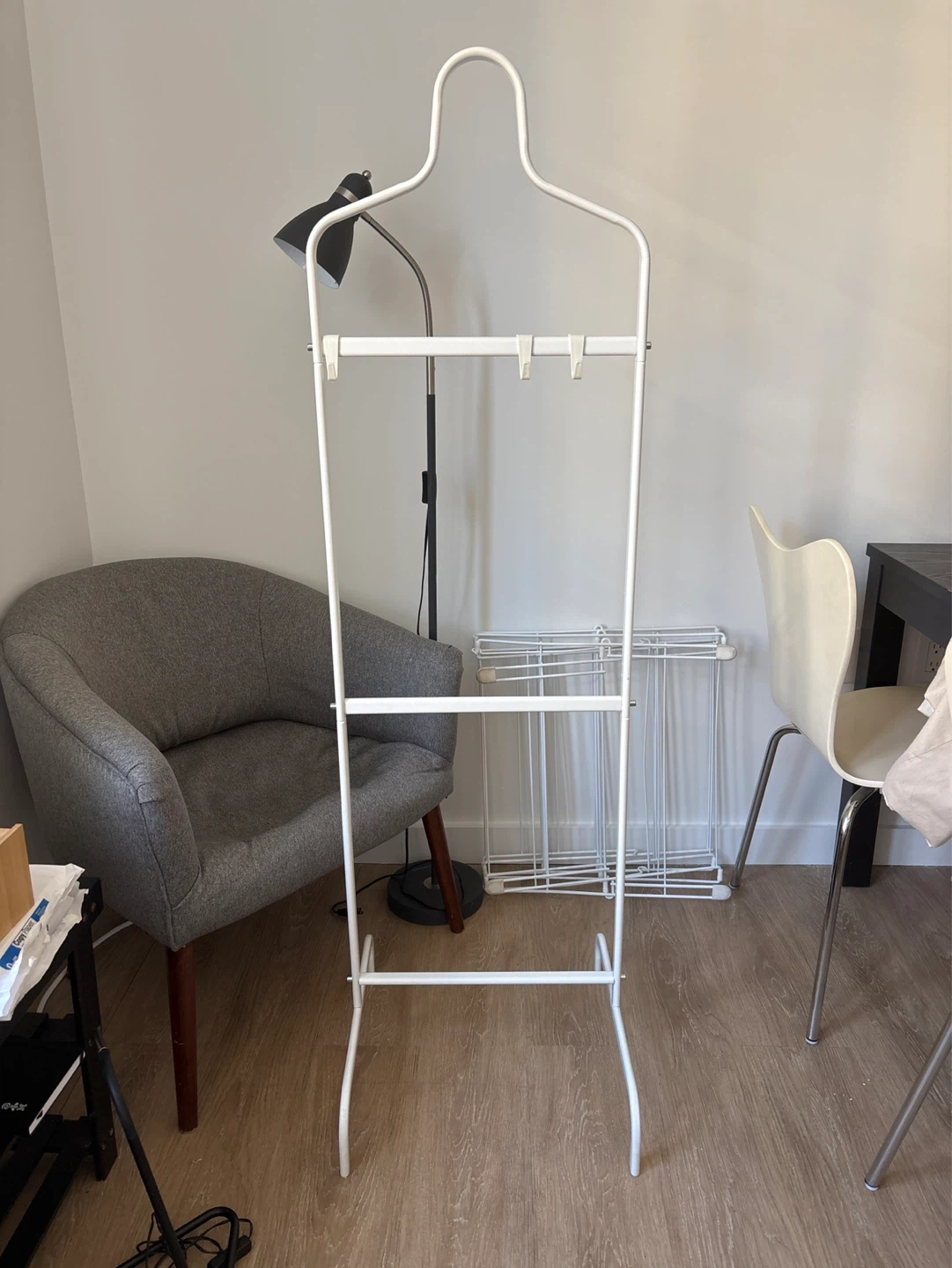 White Garment Rack - photo 2