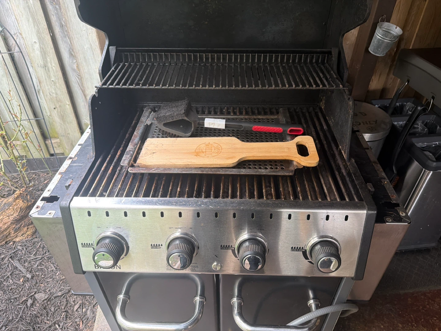 Broil King Baron 4-Burner Propane Gas Grill - photo 2