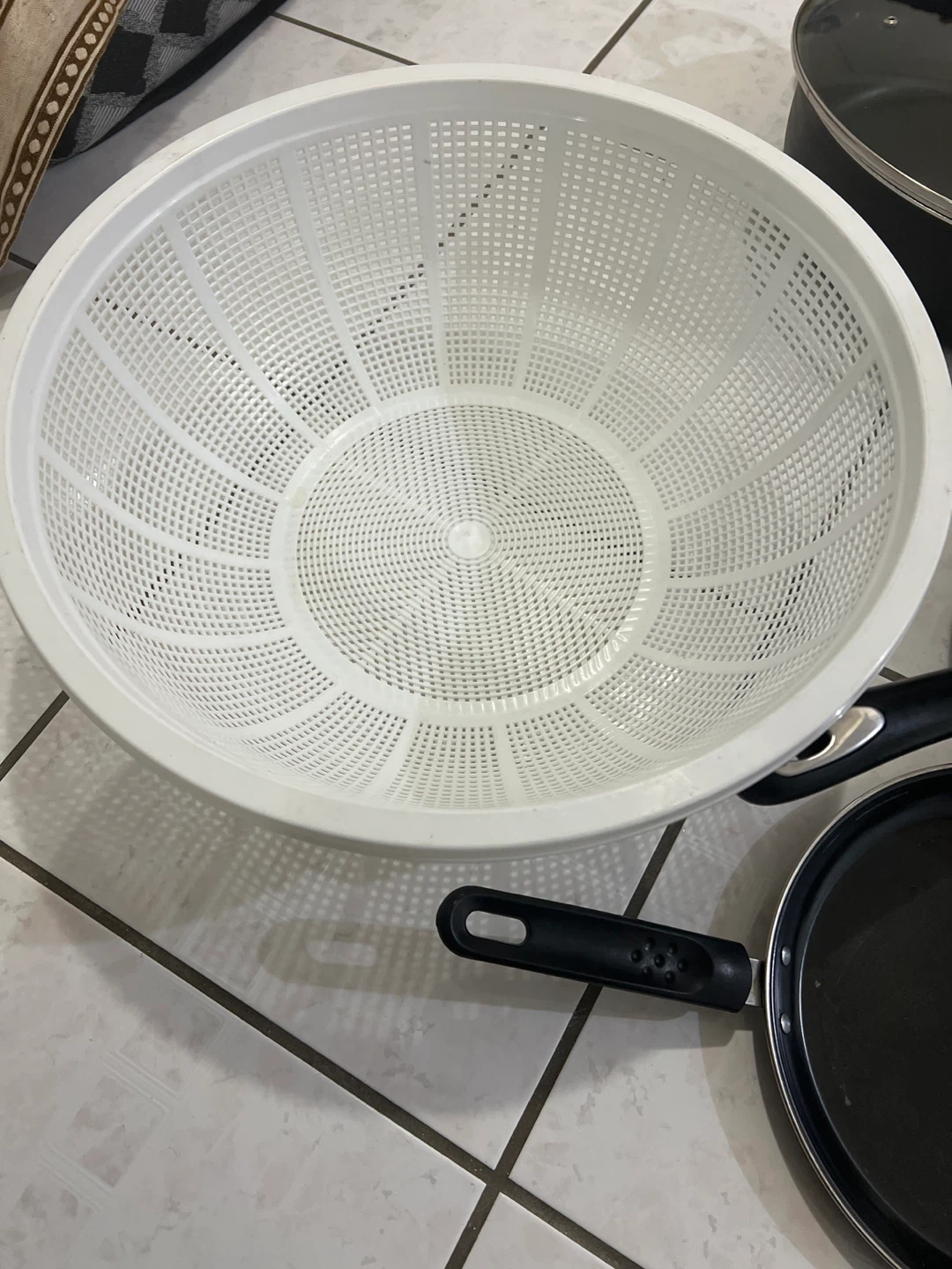 Assorted Cookware Set with Colander - photo 2
