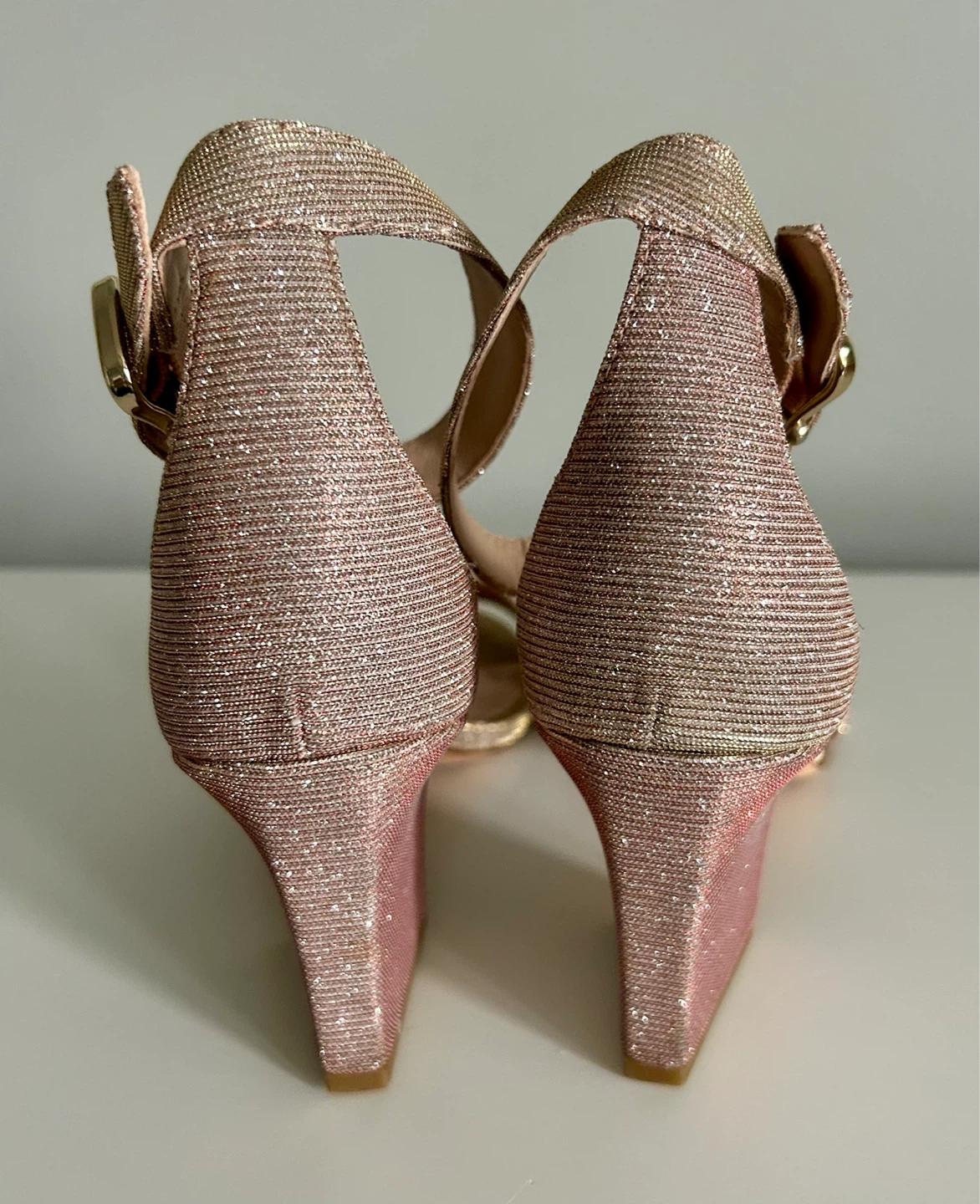 Kate Spade Sparkly Rose Gold Heels Size 7.5 - photo 4