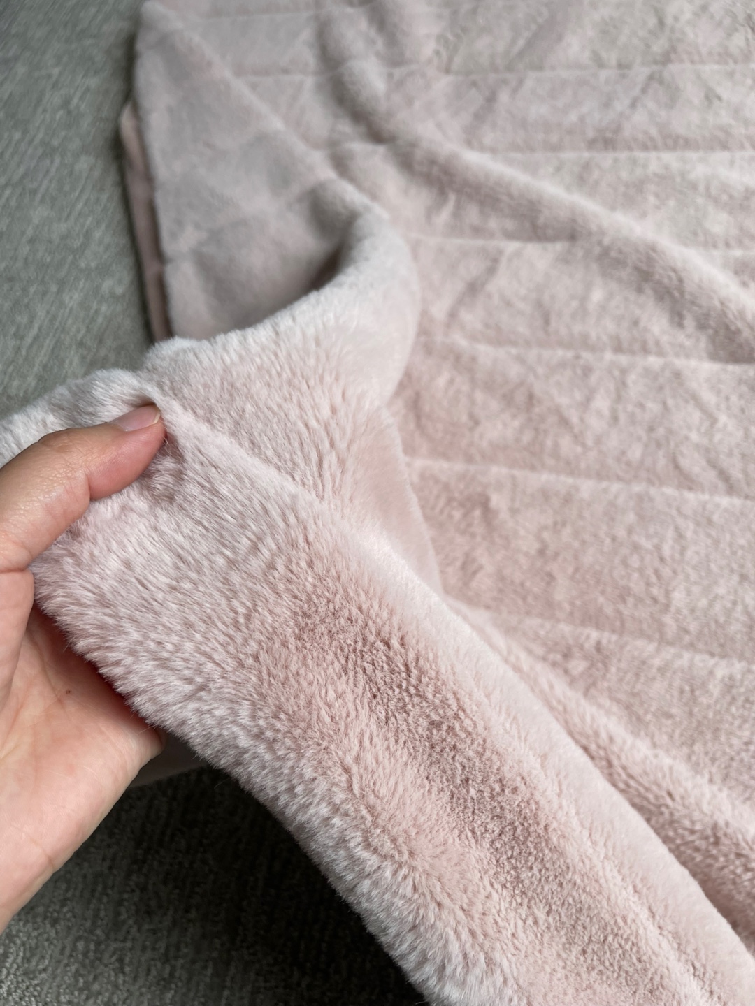 Indigo Plush Throw Blanket - Pink - photo 3
