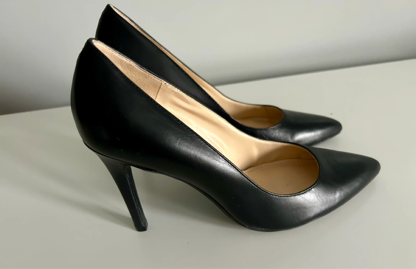 Nine West Black Leather Pointed Toe Heels - Size 7.5M - photo 3