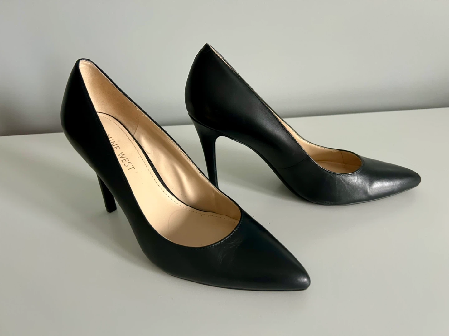 Nine West Black Leather Pointed Toe Heels - Size 7.5M - photo 4