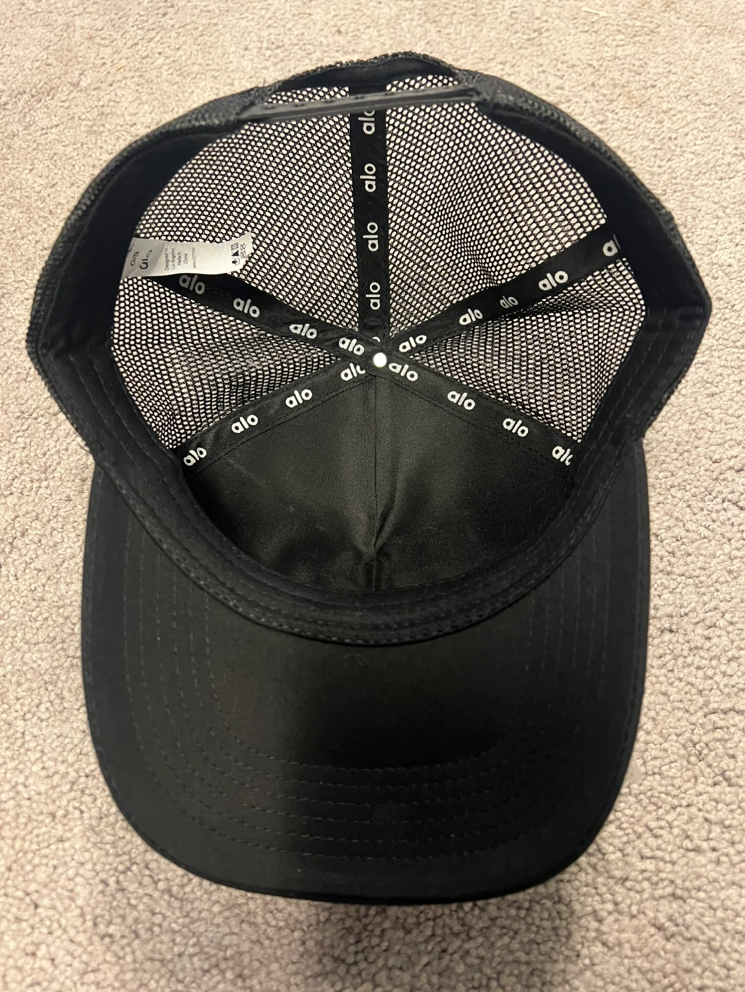 Alo Black Trucker Hat unisex - photo 4