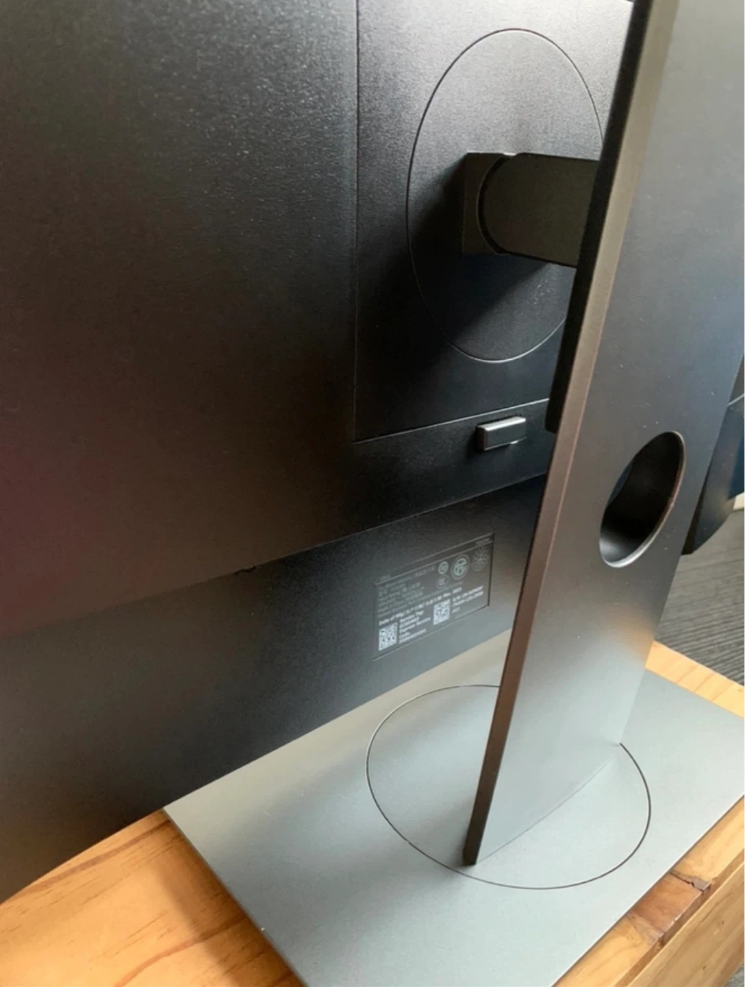 DELL 24” Monitor P2419H Flat Panel - photo 4