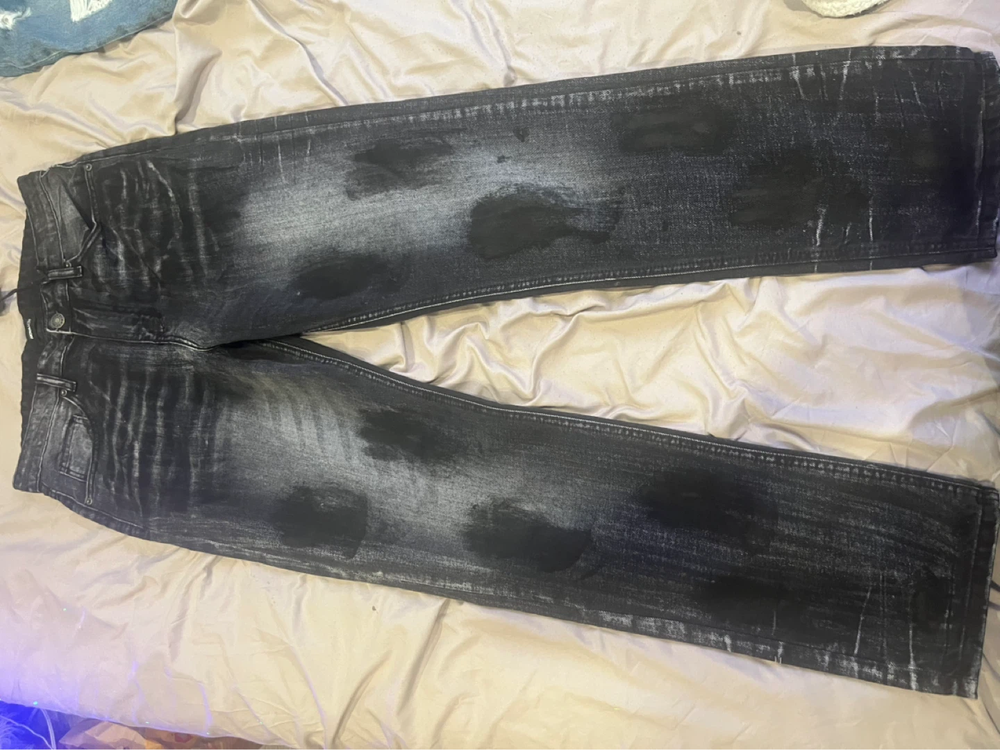 FASHIONNOVA MEN Slim Shadow Stain Jeans