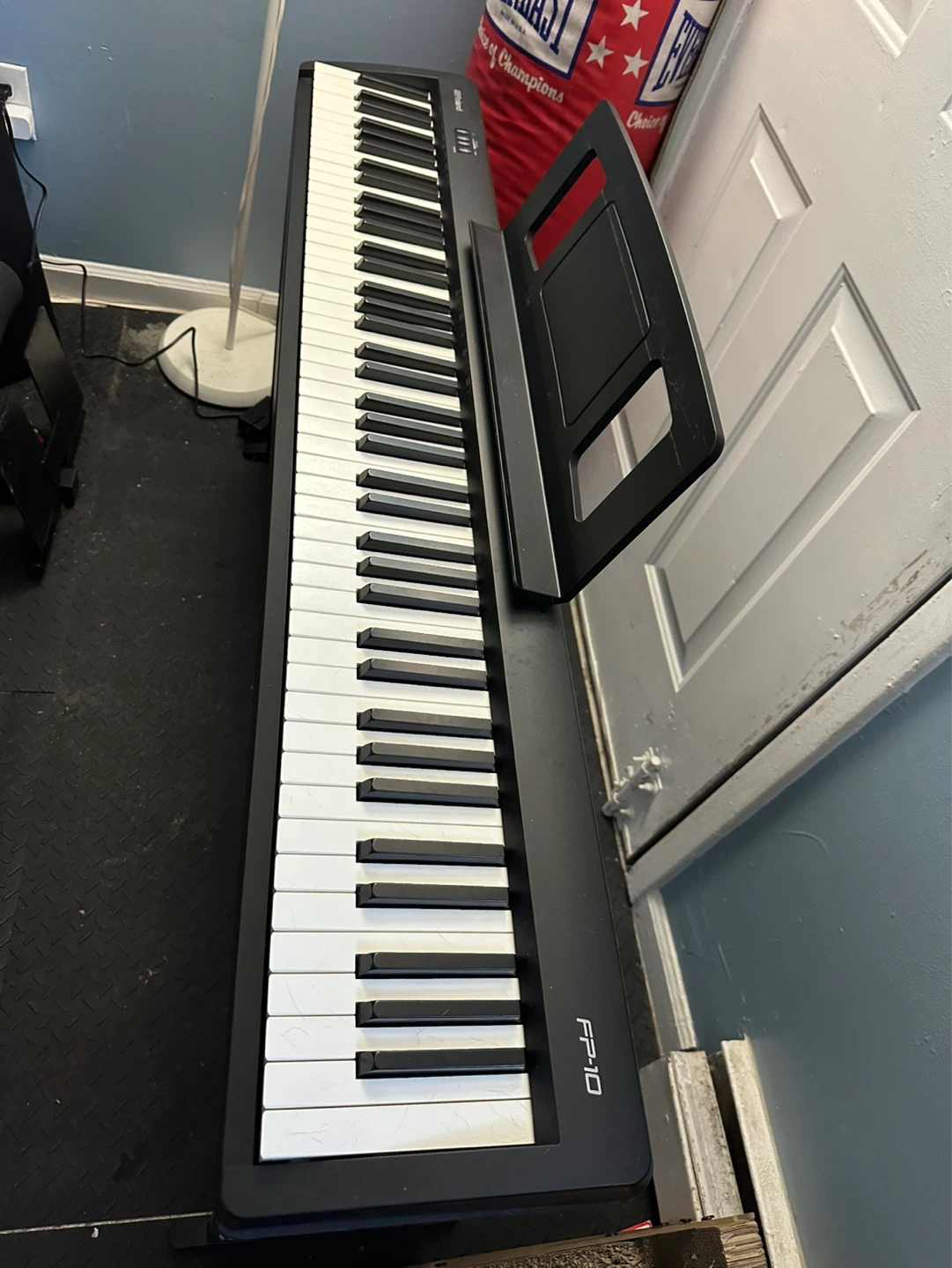 Roland FP-10 Digital Piano - photo 2